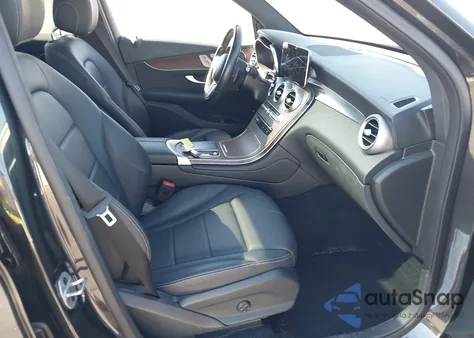 2022 Mercedes-Benz Glc 300 4Matic Suv from USA, damaged, VIN W1N0G8EB0NG036217